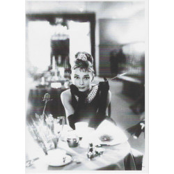 Postkarte - Audrey Hepburn Breakfast at Tiffanys